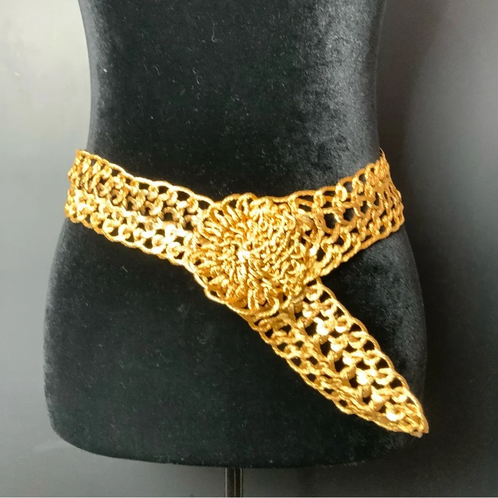 Vintage Gold Braided Wire Belt with Ornate Floral Buckle
